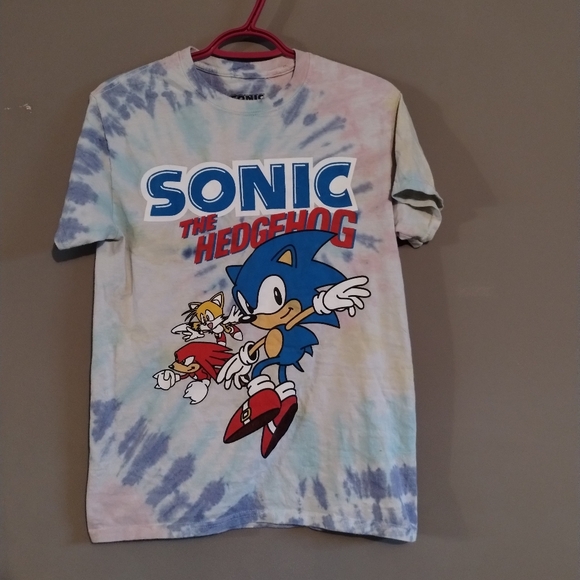 Sonic The Hedgehog Graphic Tee - Picture 1 of 3